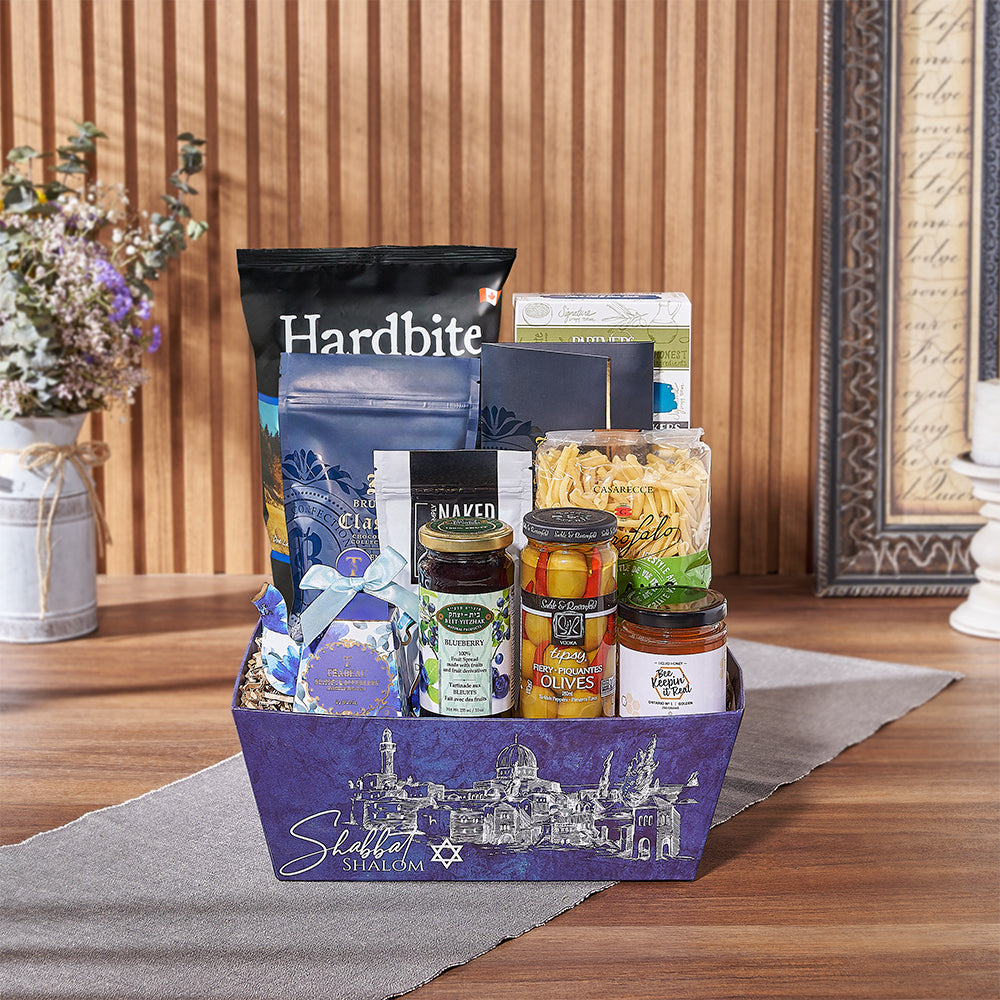 Kosher Snack Basket with Honey – how the gift is presented