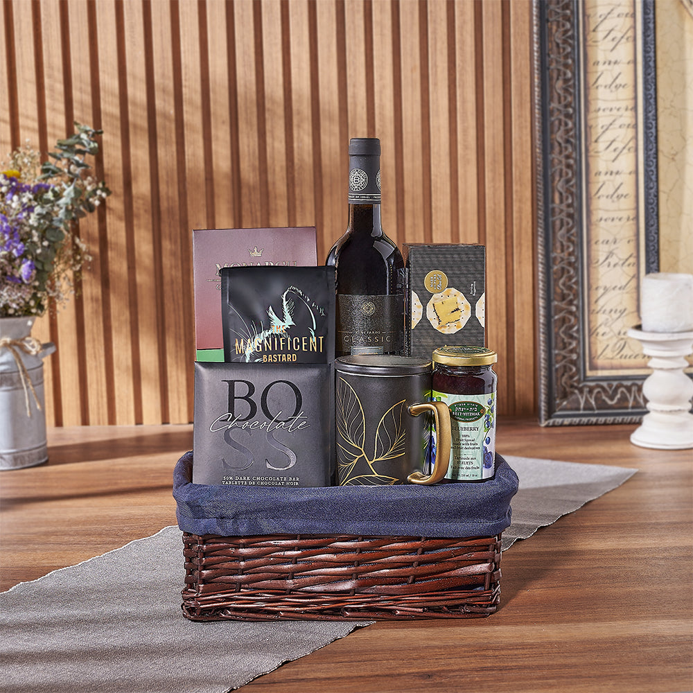 Hanukkah Gift Basket with Kosher Wine and Mint Chocolate – how the gift is presented