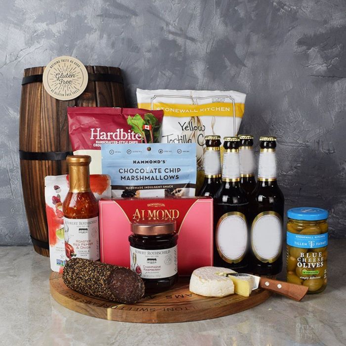 Luxury Beer and Cheese Board Basket – how the gift is presented