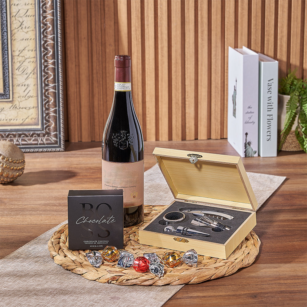 Wine Basket with Wooden Accessory Box – how the gift is presented