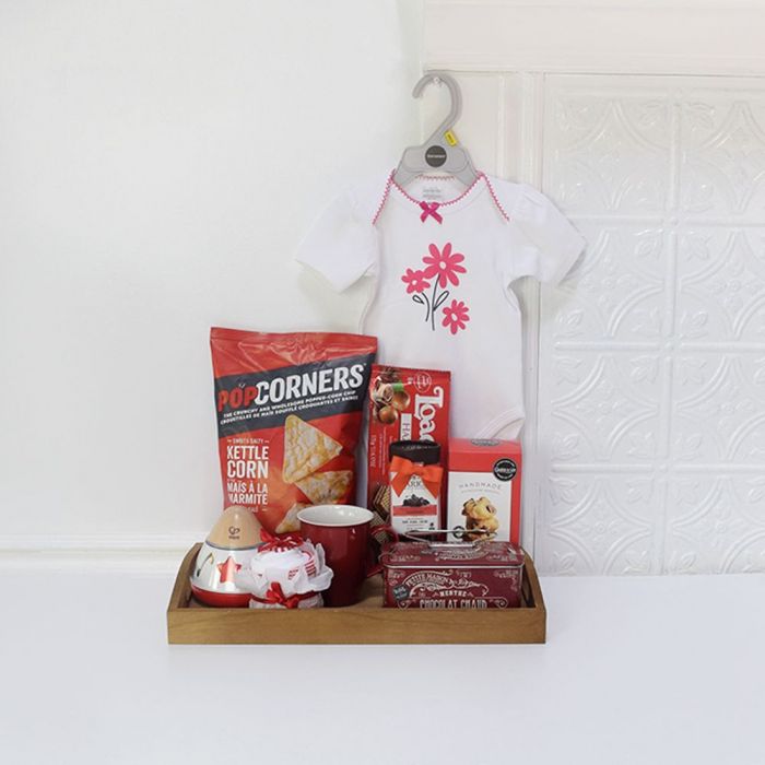 Classic New Arrival Gift Basket with Assorted Gourmet Foods – how the gift is presented