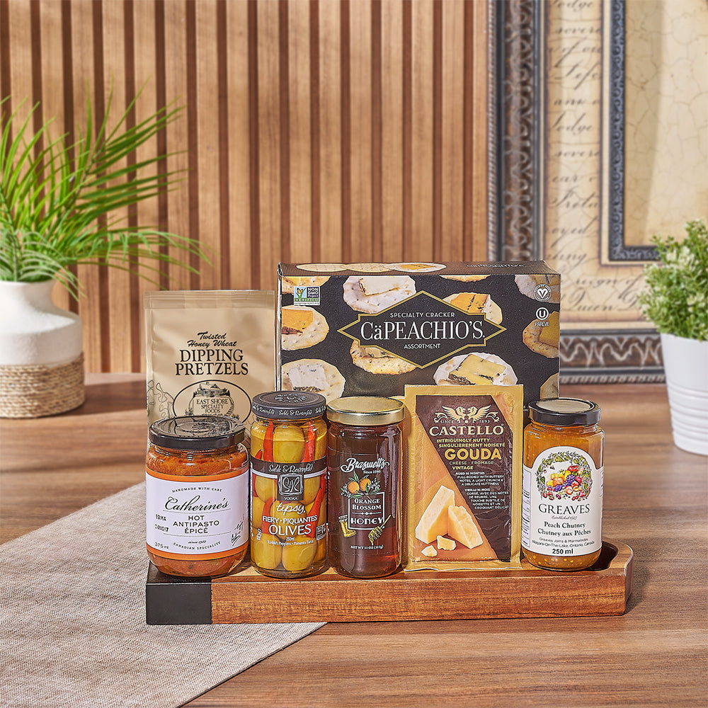 Artisan Gourmet Appetizer Gift with Acacia Wood Board, Los Angeles – how the gift is presented