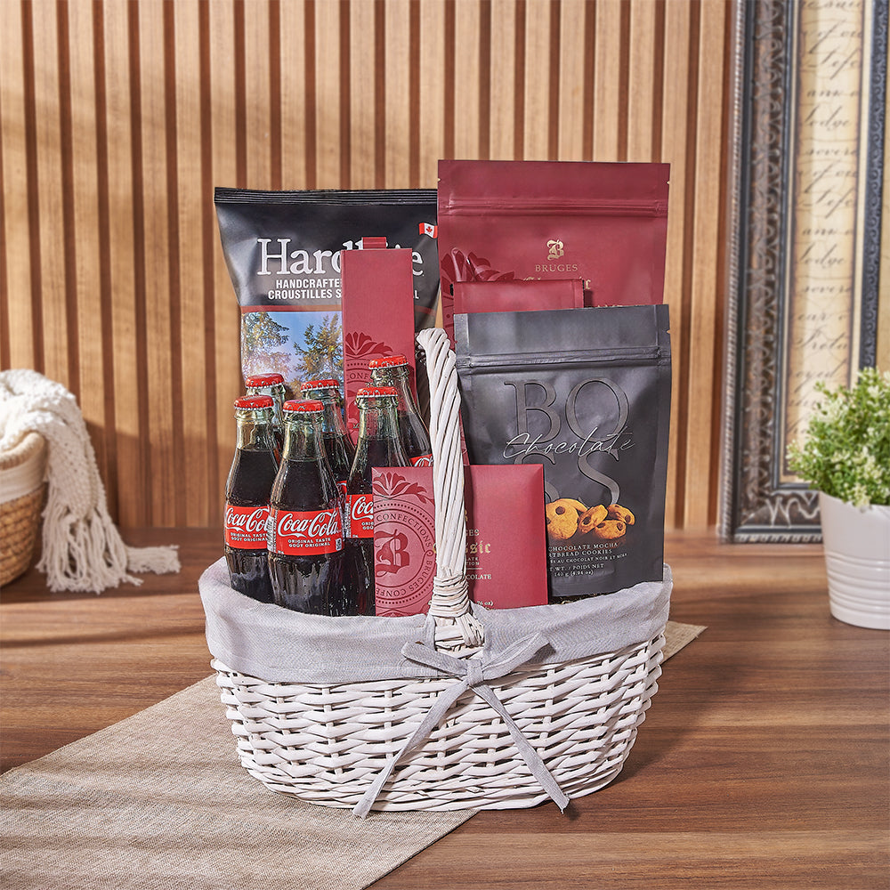 Snack Basket with Coca-Cola – how the gift is presented