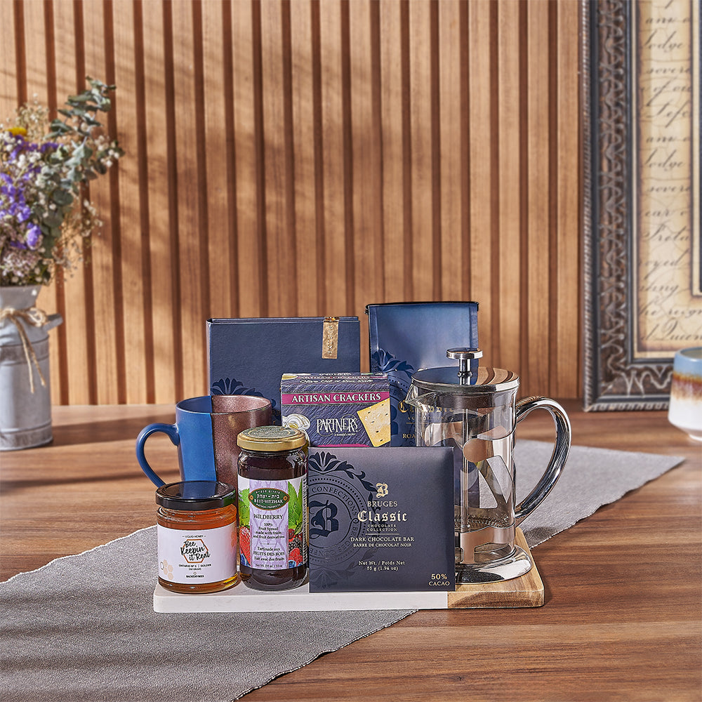 Coffee Press and Chocolate Basket – how the gift is presented