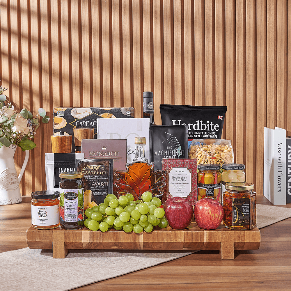 Premium Kosher Wine and Savory Treats Gift Basket – how the gift is presented