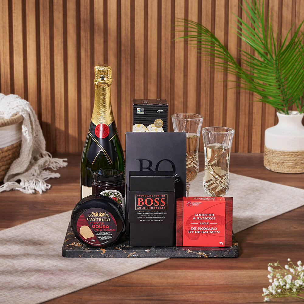Sparkling Wine and Gourmet Cheese Gift Basket for Special Occasions – how the gift is presented