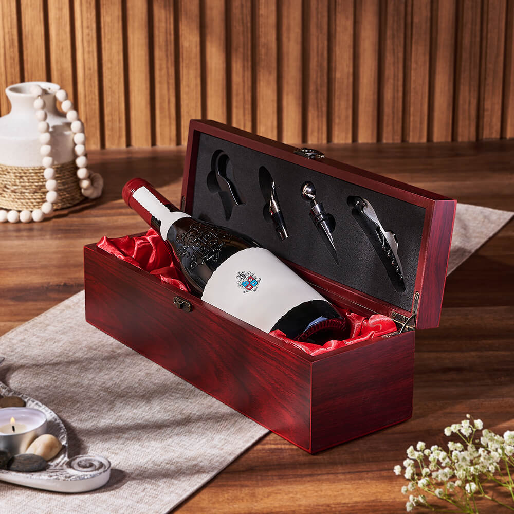 Mahogany Wine Presentation Box with Wine and Accessories Gift Basket – how the gift is presented