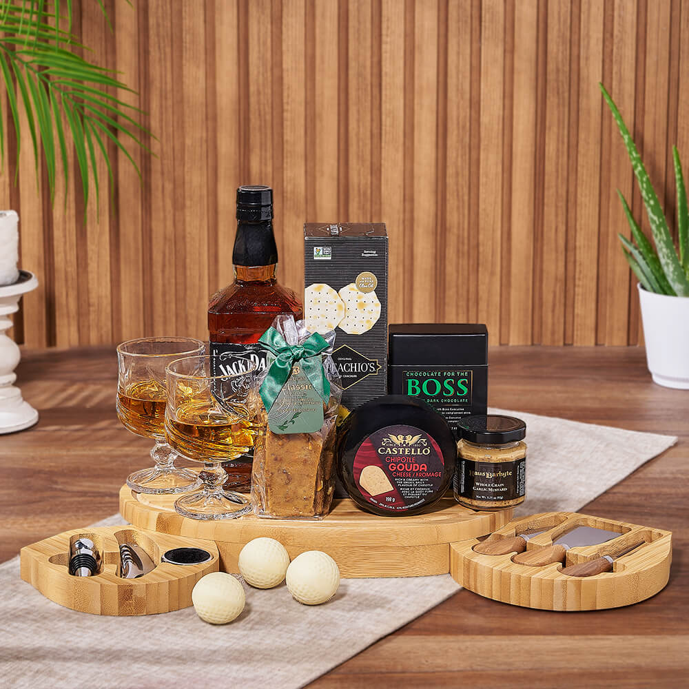 Golf-Themed Liquor Gift Basket with Gourmet Cheese Board and Glasses – how the gift is presented