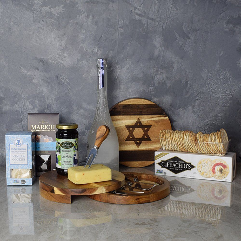 Give the gift of gourmet quality with the Kosher Liquor &amp; Snacks Platter from Los Angeles Baskets - Los Angeles Delivery